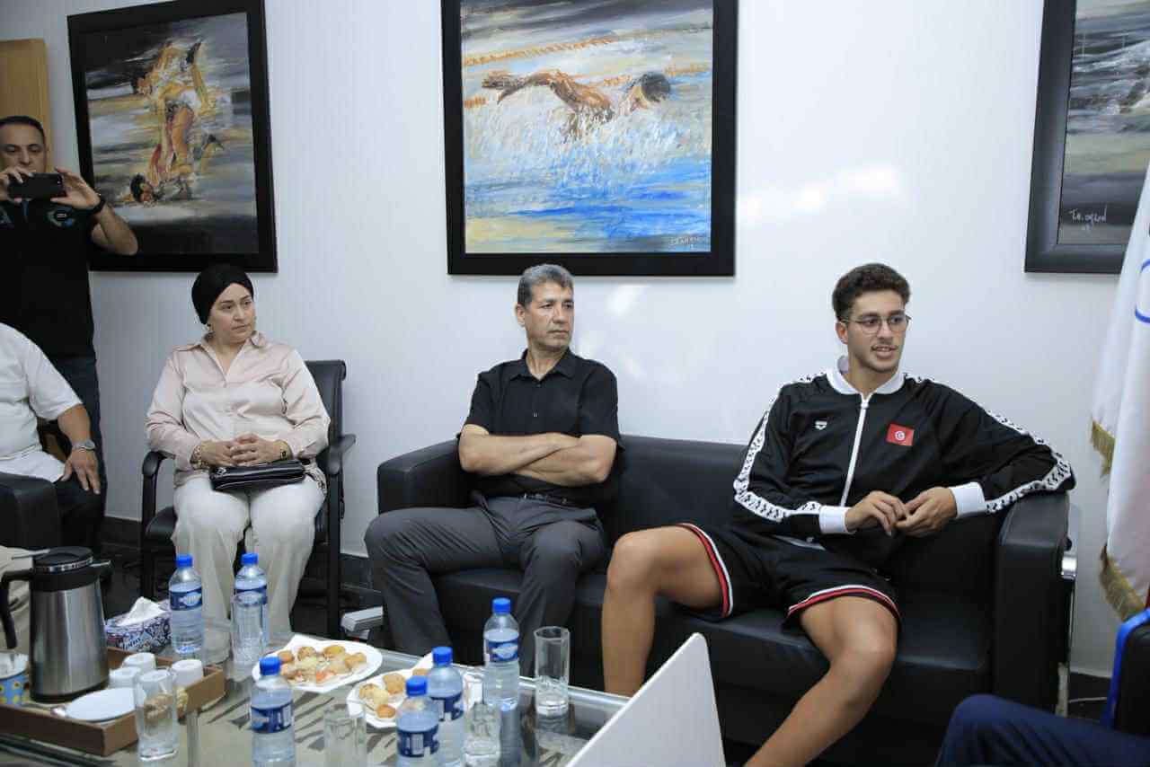 Messenger_creation_84BA755F-1D4F-44E1-AA18-F044A8C7235F