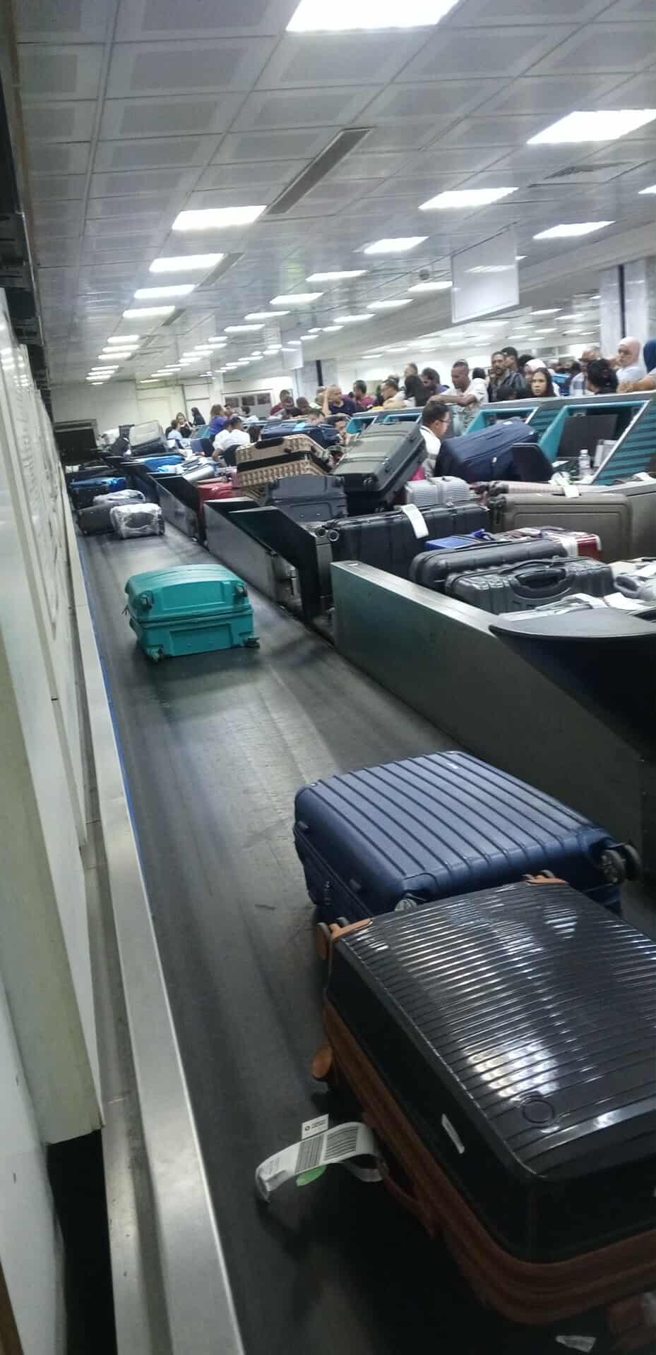 Grève à l’aéroport Tunis-Carthage : les contractuels de Tunisair Handling réclament leur titularisation (vidéos)