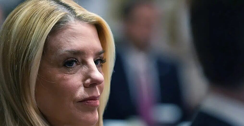 États-Unis : Donald Trump limoge la ministre de la Justice Pam Bondi