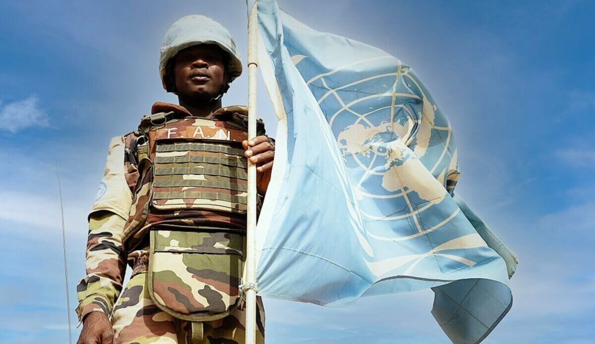 Journée des Casques bleus : la Tunisie réaffirme son engagement en faveur des opérations de paix de l’ONU